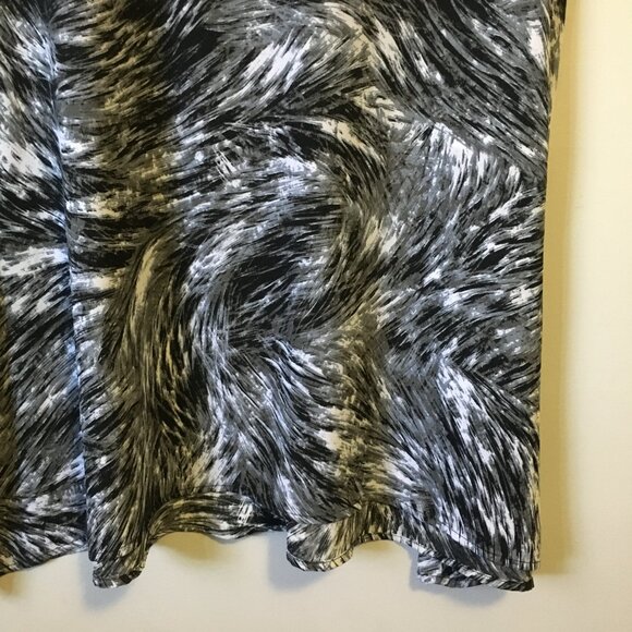 Trippy Furry Swirl Banded Collar Cap Sleeve Shirt - Picture 10 of 16